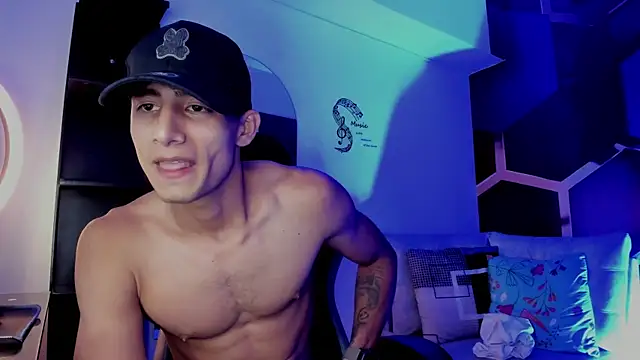 MaxiimoRomano_ Live XXX Chat