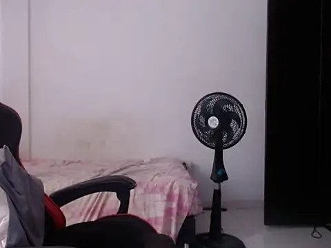 Adriana_0312 live XXX chat
