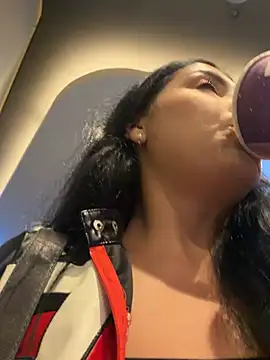 צ'אט XXX בשידור חי של Cami_olarte