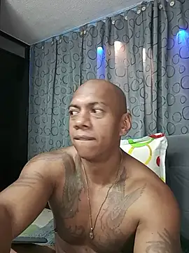 XXX chat uživo modela Tom_MillerX