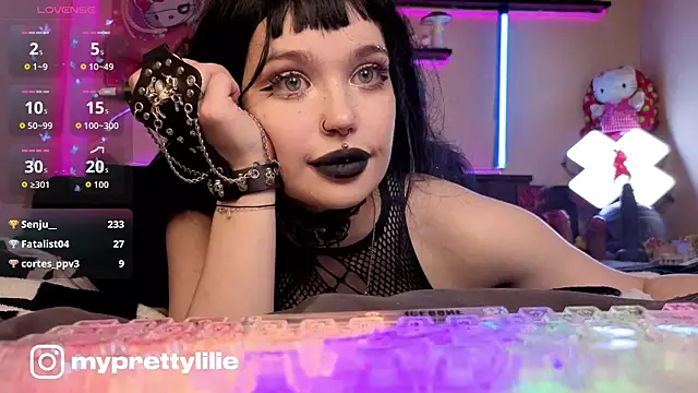PrettyLilie's Live XXX Chat