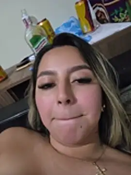 Chat XXX en directo de CelesteBlaze_