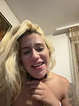 PlayWithUsXO – Live XXX-chat