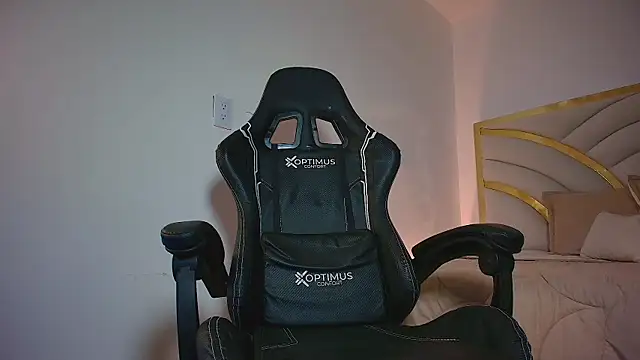 Ryaan_Stone 라이브 XXX 채팅