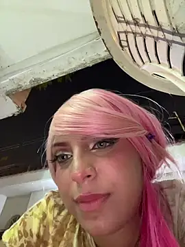 Chat +18 de GiaRedd ao vivo