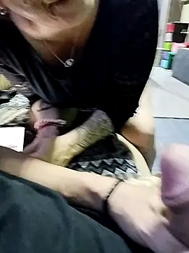 Show modela DonVergusYLaReyna na web-kameri