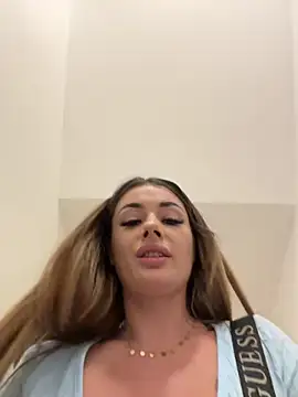 Chat XXX en directo de IsabellaEtthan