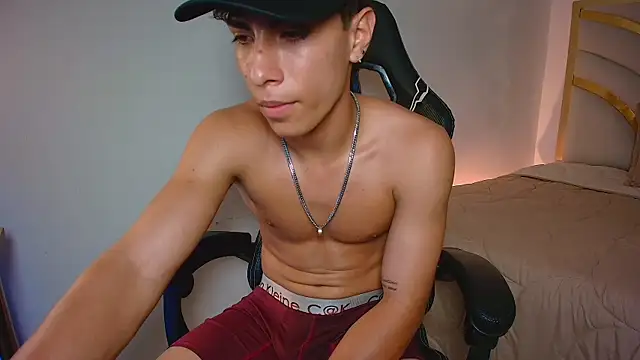 צ'אט XXX בשידור חי של Ryaan_Stone