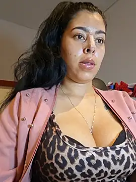 Luianna live XXX chat