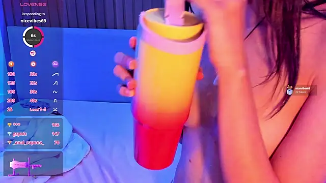 Živý XXX chat doll_bella_