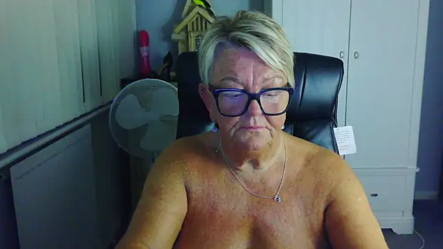 צ'אט XXX בשידור חי של BridgetBlueEyes