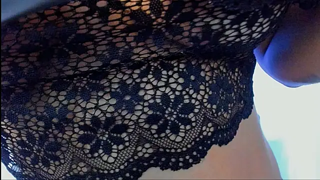 Онлайн чат XXX mia_world_