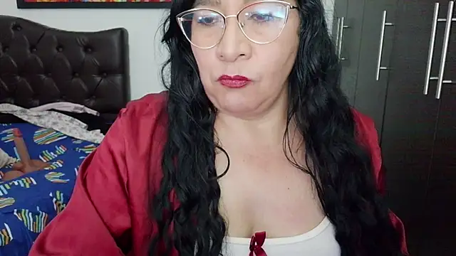 Grace_mature_milf: онлайн-секс-чат