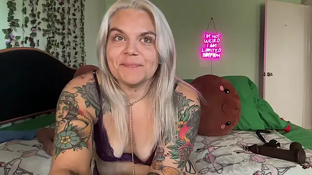 Chatroom XXX en direct de CherryBombBomb