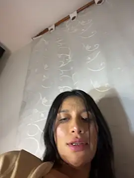 Chat XXX ao vivo de Emmily_19