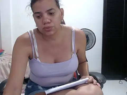 Adriana_0312's Live XXX Chat