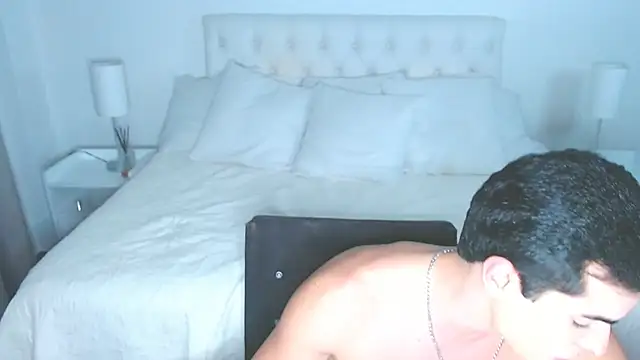 Chatroom XXX en direct de mr_hunterx