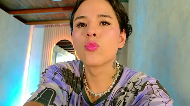 Chat +18 de Angel-umbra ao vivo