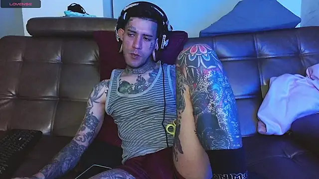 Chat XXX ao vivo de jhonny__ackerman
