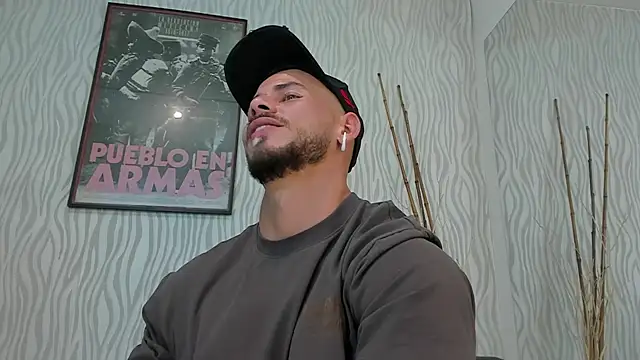 Chat +18 de dylan_jacobx ao vivo