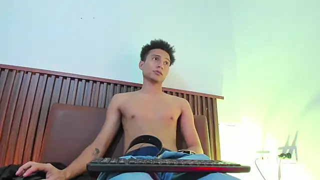 choco_dick_'s Live XXX Chat