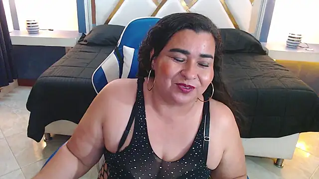 katiusca_rm's Live XXX Chat