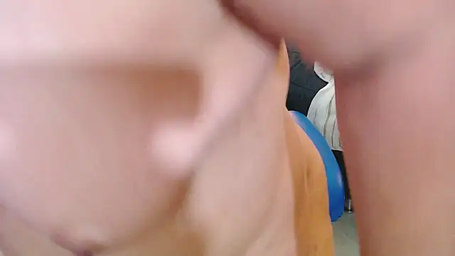 צ'אט XXX בשידור חי של katiusca_rm