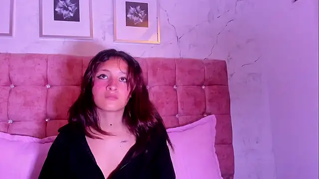 Chat +18 de Vale_Rosse_ ao vivo