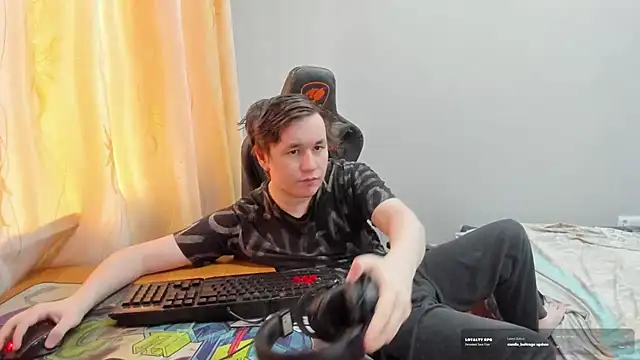 iliaskrislove Chat XXX in diretta