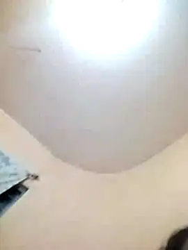 Chat +18 de hotaniani ao vivo