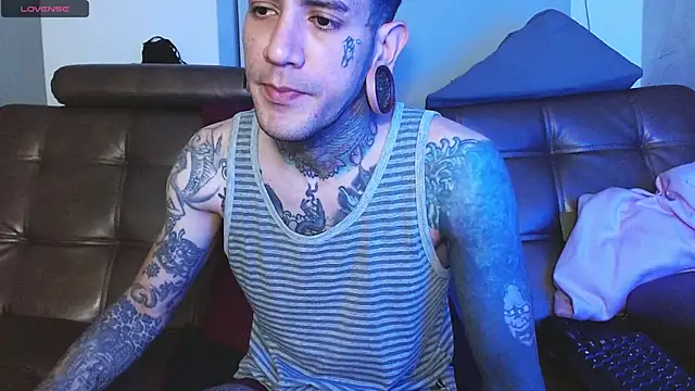 jhonny__ackerman Chat XXX in diretta