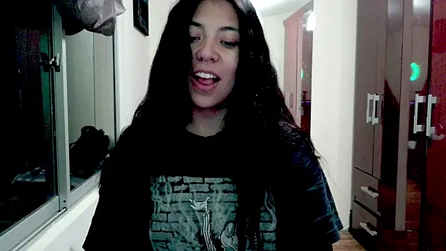צ'אט XXX בשידור חי של wishm3