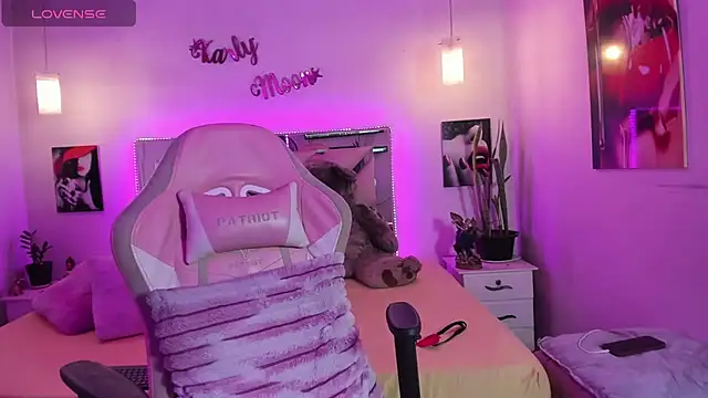 Karly_moon's Live XXX Chat