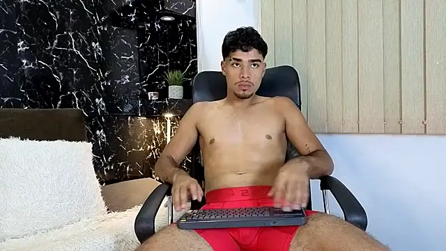 Chat +18 de Alejandro_Greco ao vivo