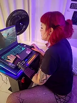 Sarah-Stoner live XXX chat