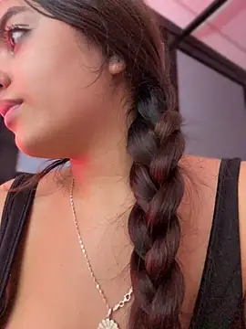 Chatroom XXX en direct de Alina-KITTY