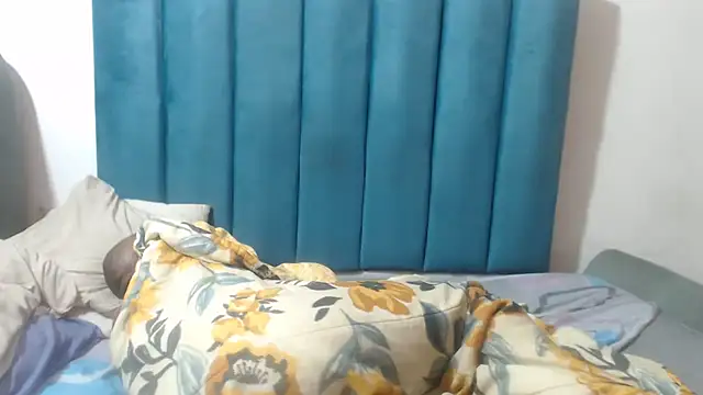 Czat XXX na żywo – THICKPUSSYDIVAX_