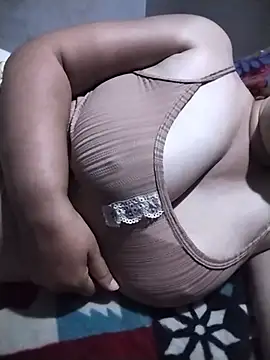 Losiamarwa Adlı Modelin Canlı XXX Sohbeti