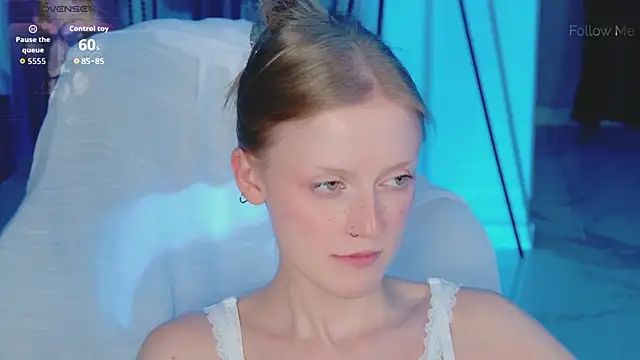 KiraMontoya's Live XXX Chat