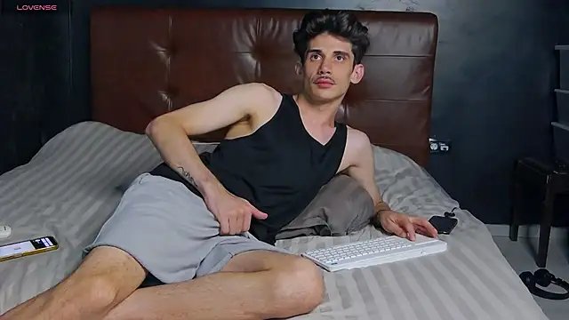 DanielCrush1 Chat XXX live