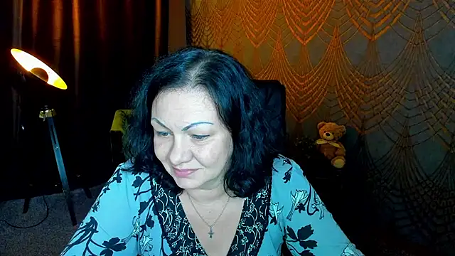 IrissMoon live XXX chat
