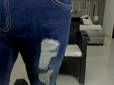 master_leather লাইভ XXX চ্যাট