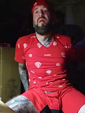 הופעת וובקאם של Beardedtattood