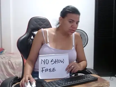 Adriana_0312's Live XXX Chat