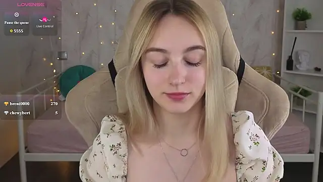 Živý XXX chat Shy_Polly