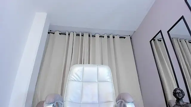 Chat +18 de Violeta_Tepes ao vivo