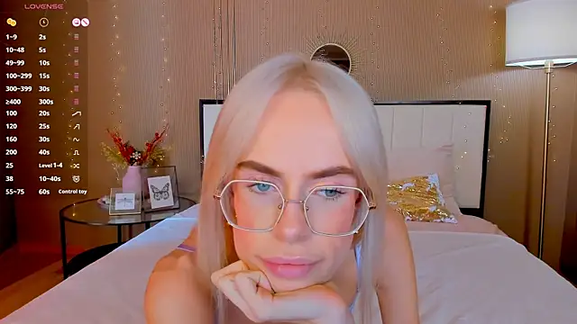 bellatip's Live XXX Chat