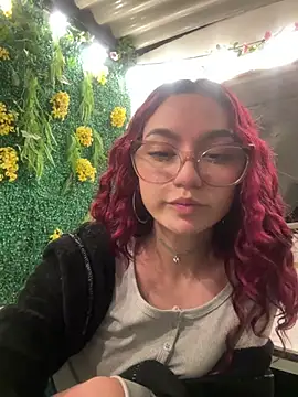 Red_kytty6's Live XXX Chat