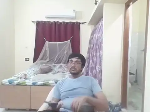 decent_person_001 Show in webcam