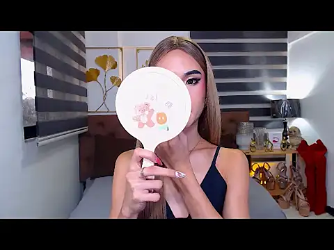 Chat XXX en directo de JuicyCockThea